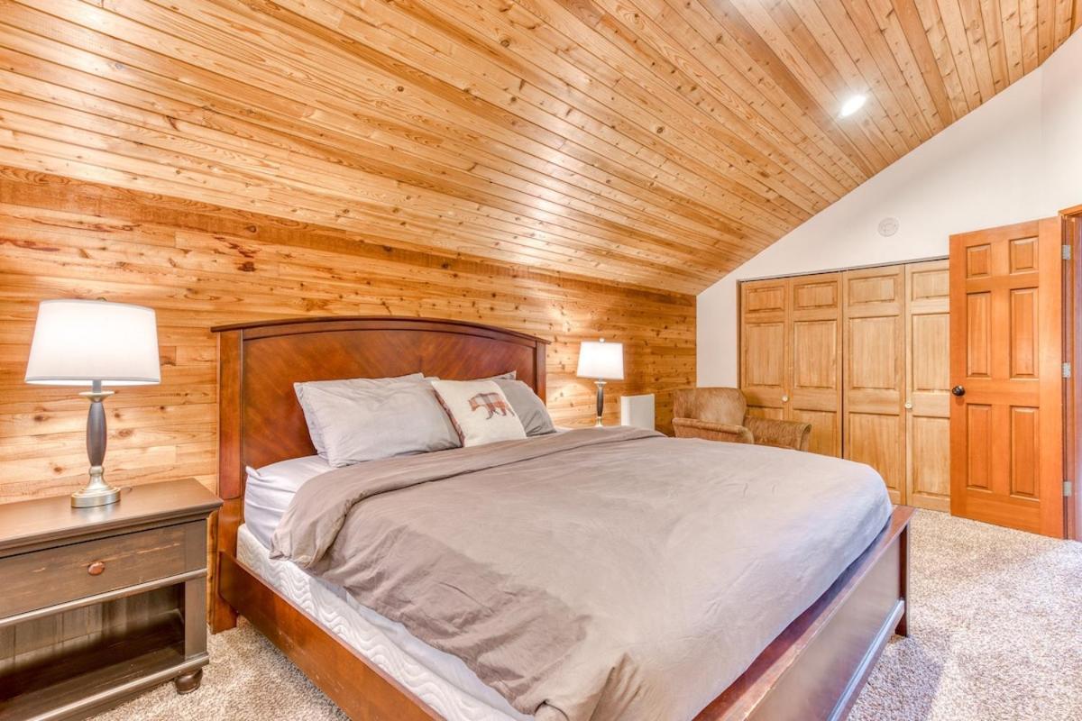 Great Blue Lodge - Spacious Ski Lodge, Hot Tub, Sauna, Game Room & More Гавърнмънт Кемп Екстериор снимка