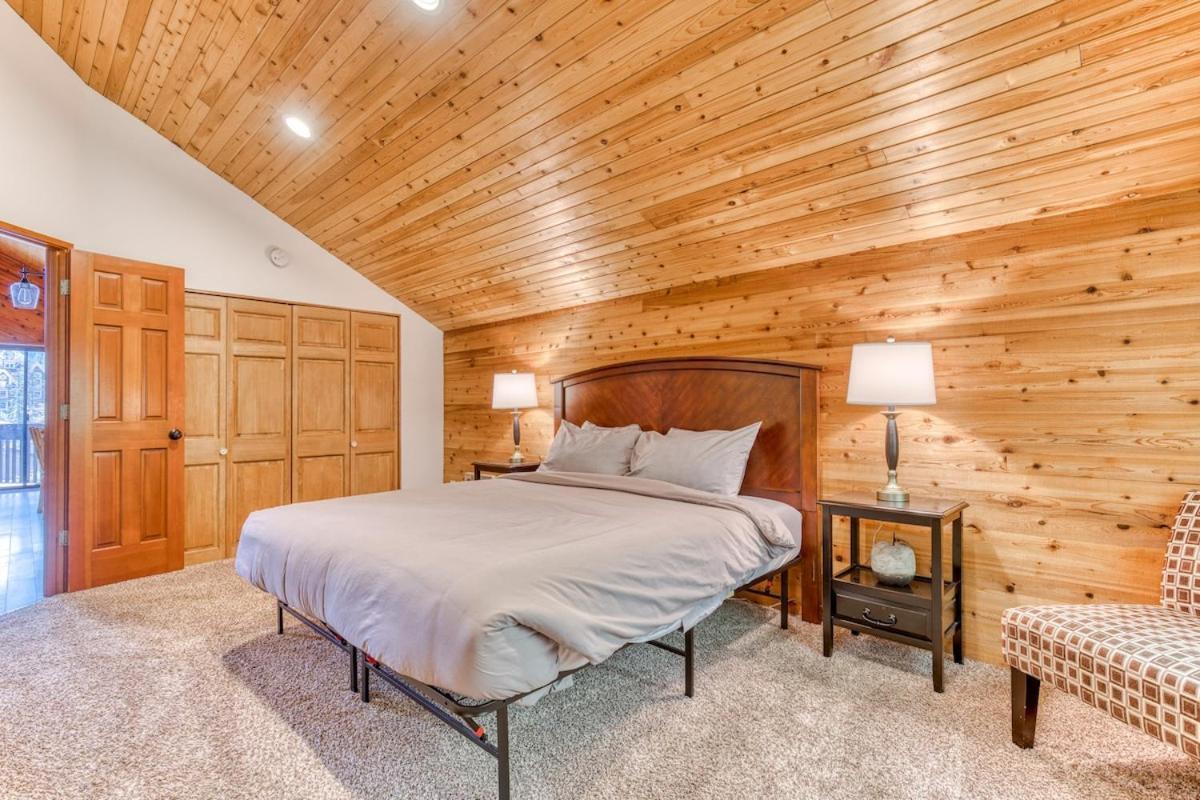 Great Blue Lodge - Spacious Ski Lodge, Hot Tub, Sauna, Game Room & More Гавърнмънт Кемп Екстериор снимка