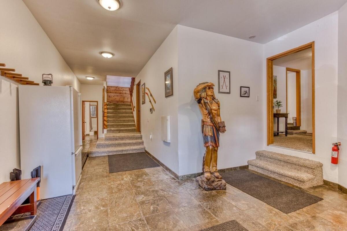 Great Blue Lodge - Spacious Ski Lodge, Hot Tub, Sauna, Game Room & More Гавърнмънт Кемп Екстериор снимка